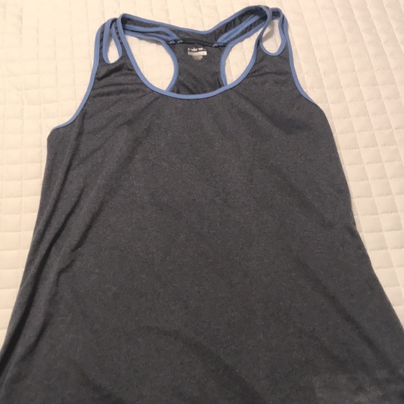 6 size L and XL tanks - Picture 6 of 7